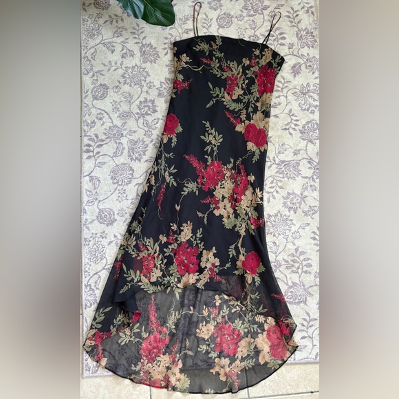 Vintage Jessica Howard Black Hi Low Cut Maxi Dress with Red Floral Design - Picture 2 of 6